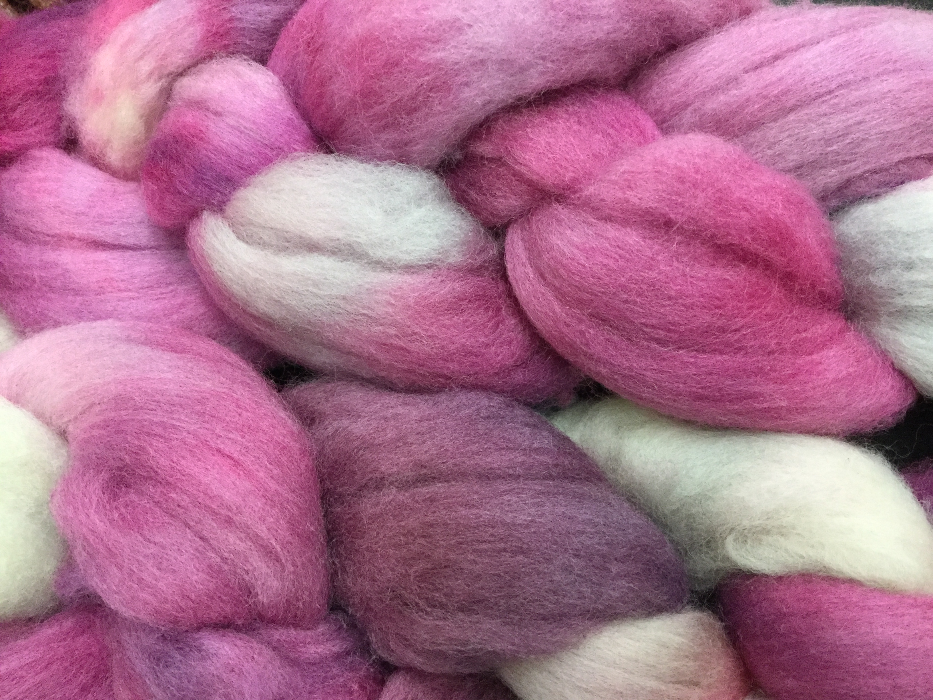 21 Micron Super Fine Merino Combed Top - 4 oz (115 g) Dogwood