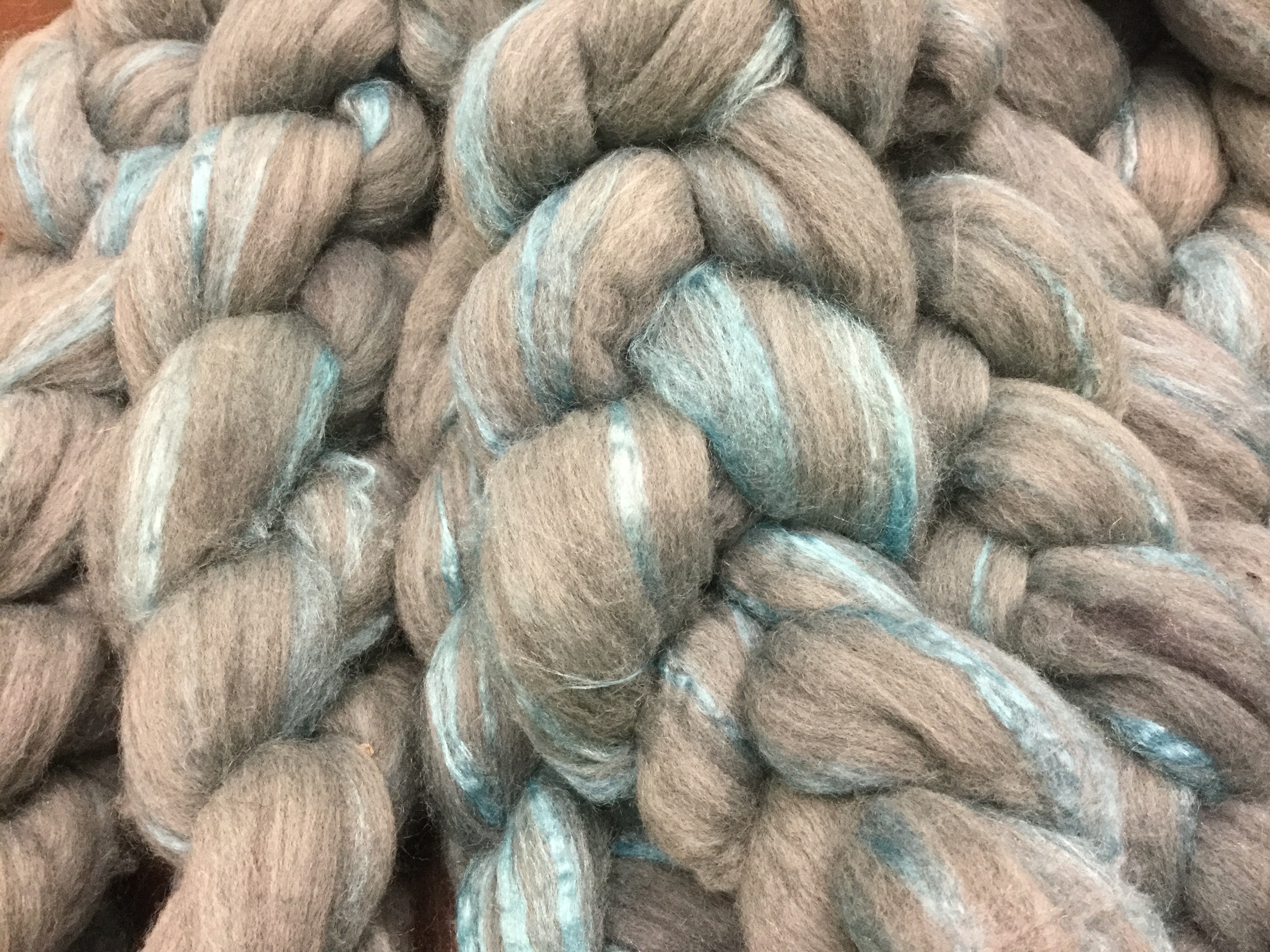 18.5 Micron Super Fine Merino Combed Top - 4 oz (115 g) Sedum