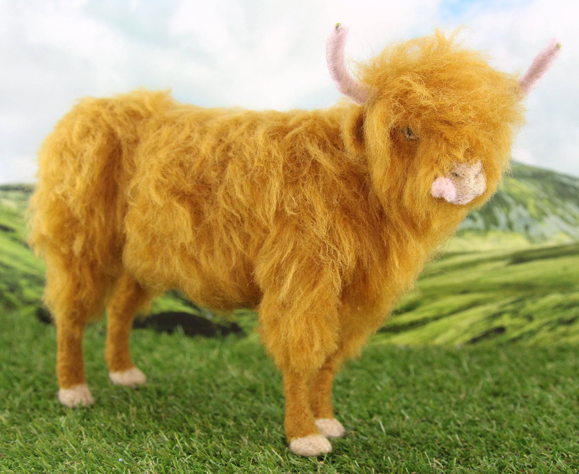 Hamish the Highland Cow Needle Felting Kit