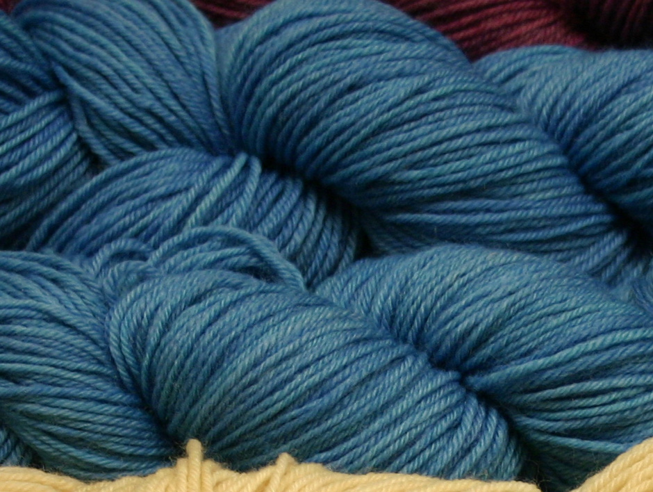 Ivy Brambles Enrapture Light Yarn - 109 Wild Blueberry