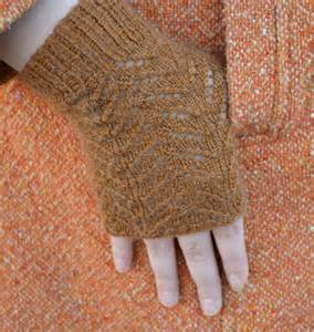 Dominques Wrist Warmers Pattern