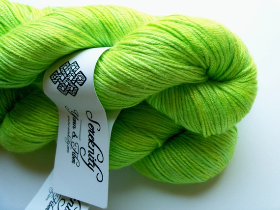 Sereknity Daydream Bamboo Yarn in Colorway Peridot